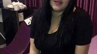 amira joven venezolana incursiona en el porno mostrando al publico sus tetas y culo