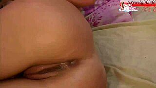 Sexy Kiss drills his tight anus on webcam fun