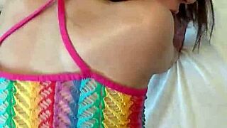 CANDIE CROSS köpek stili pozisyonda yoğun POV sikiliyor