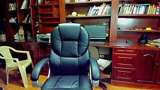 Hey, you seeing this secretary doing anal play in the office?