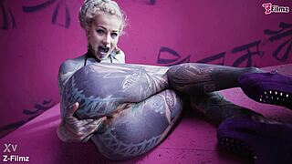 Tattooed Punk Girl Fingers Her Anal Solo With Buttplug
