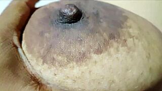 Desi wife gets big ass massaged by sales boy