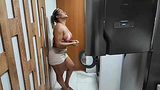 Stuck in Washer! Stepson Fucks Luna Oliveira’s Ass Hard!