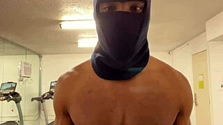 work those biceps to lift ladies during hot sex 💪