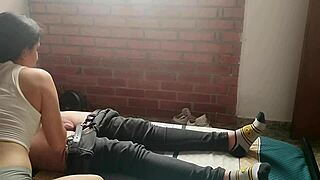 Horny Jovencita Masturbates Me and Sucks My Load with Her Mouth