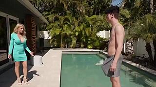 A very anal stepmom with big tits gets horny fucking