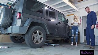 Horny blonde milf uses wet pussy for car repair discount