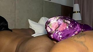 Curvy ebony girlfriend worships fat ass with kisses