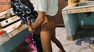 Bhabhi desi indiana fodida duro pelo devar pela primeira vez