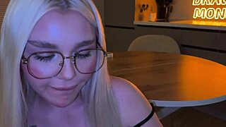 Man, my stepsister’s big ass got me hooked, best ever!