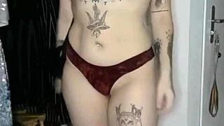 Leaked gallery videos show curvy deepthroat quickie with corno