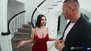 divorced hottie films sex tape with realtor threesome