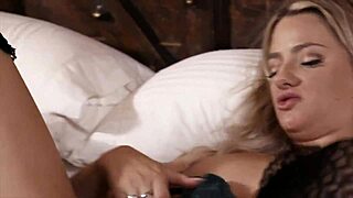 Harmony Rivers And Sofi Ryan Engage In Passionate Lesbian Licking