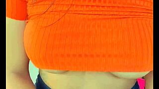 Hot young girl gets pussy broken