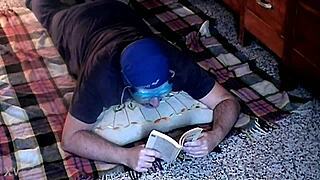 Curious about Roberta's intense foot odor teasing? - Italfetish