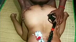 hey, you wanna see this hot Indian aunty gettin' it on?