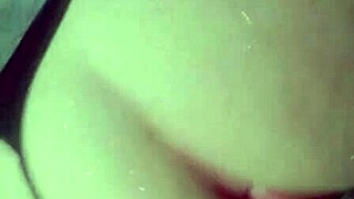 mina do rabao redondinho socando consolo no cuzinho