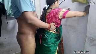 Bhabhi desi indienne prend ça fort dans son saree
