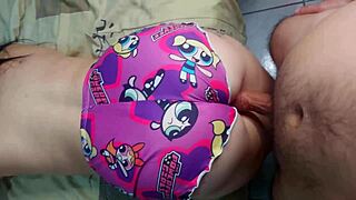 Se Não Me Der a Buceta Virgem Conto para Sua Madrasta Sobre Piercing Que Você Pôs no Peito - Teen 18+s 18