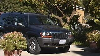 Fucking that blonde milf mom doggystyle feels so good! 😍