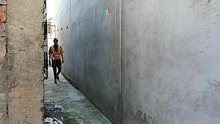 Prima practices seducing her master with curvy ass shaking