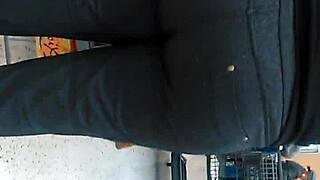 damn, check that big booty pawg at cub foods