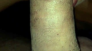 लैटिना सुसी हॉट लंड चूसाई कर कम निगल रही