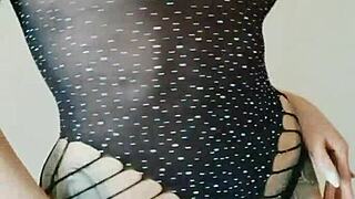 My stepmom's big tits get creampied in taboo fucking 😈