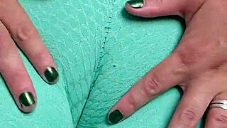 Married woman learns to be a slut with huge dildo