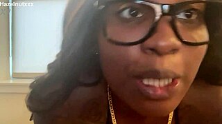 Hazelnutxxx In Bikini With Face Covered