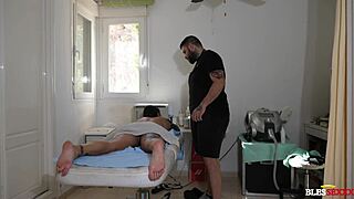 milf enjoys relaxing massage session