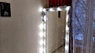 Mature santa girl squirts with heart anal plug