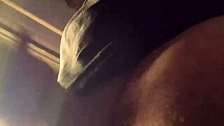 Bad Wolf28, are you ready for this wild lluvia de penes?