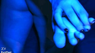 your mouth craves my feet, latina femdom takes control tonight