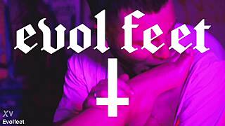 bbw feels intense pleasure from foot worship and pussy licking