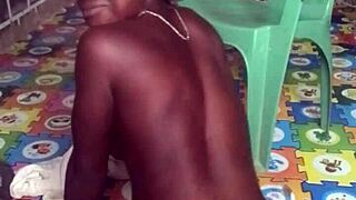 Crazybitch twerks naked before banging her big dildo in ass and pussy! 😜