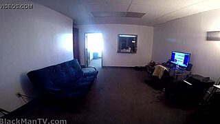 Latina Rasa Nikmat Gila dari Urut Kote Hitam Besar Jack Blackman