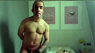 Horny London Fucker Shows Big Ass on Solo Cam