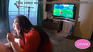 se la chupo mientras gana en el fornite