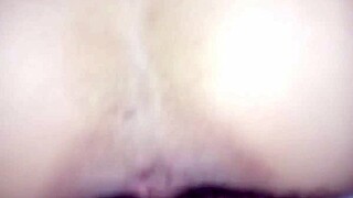 Wow, vezi nevasta călărind până pică pizda!