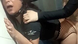 My slave is hipnotized and does whatever I want, can't resist it!