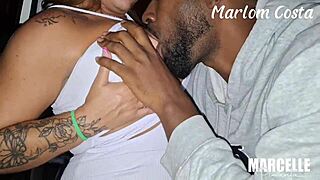 colega de trabalho me deu carona e pediu pra eu pagar com minha buceta