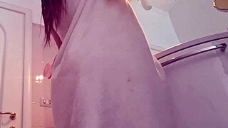 want to see loira gostosa naked in bathroom?