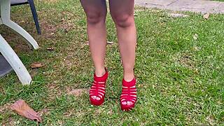 Colombian Chica del Aseo Follada Hard in Jardin POV!