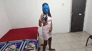 I, India Latina, Want to Fuck in This Spanish Video