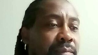 wake up with yo old-school patna cubby so luvily