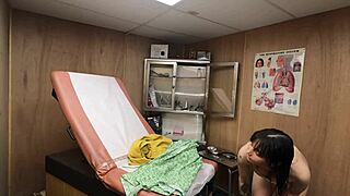 Hey, Scarlett Johnson as medical tit consultant part 2 left! 😏