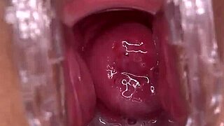 Βάλτε το μεγάλο σας φορτίο βαθιά στην υγρή πούτσα αυτής της πόρνης