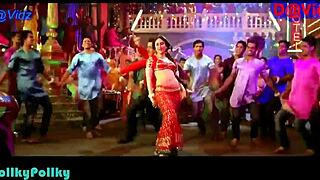 Kareena's Hottest Navel Show