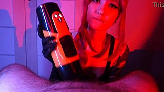 Zaspokajam go naszą nową zabawką erotyczną i kończę lodzikiem